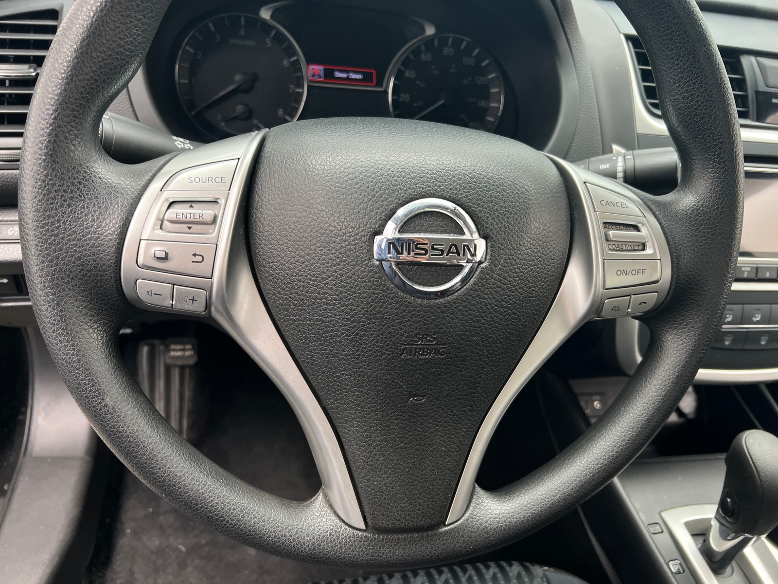 Thumbnail: 2017 Nissan Altima - 5