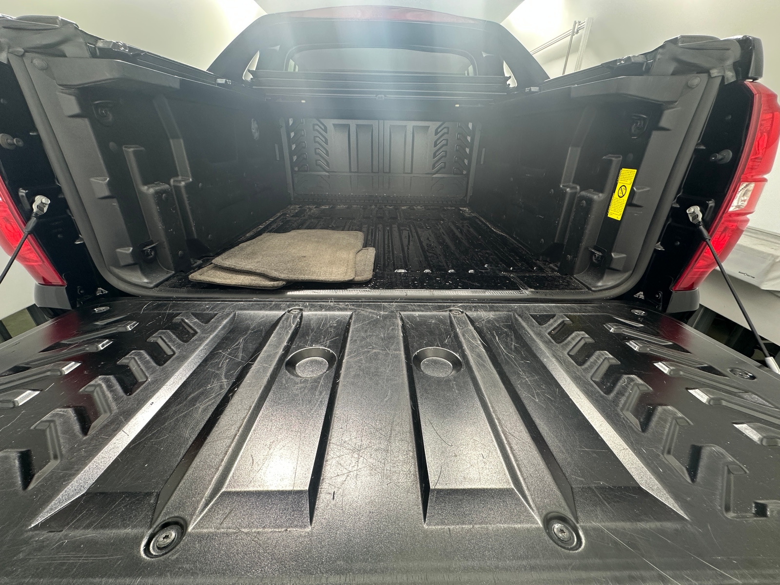 Thumbnail: 2012 Chevrolet Avalanche 1500 - 7