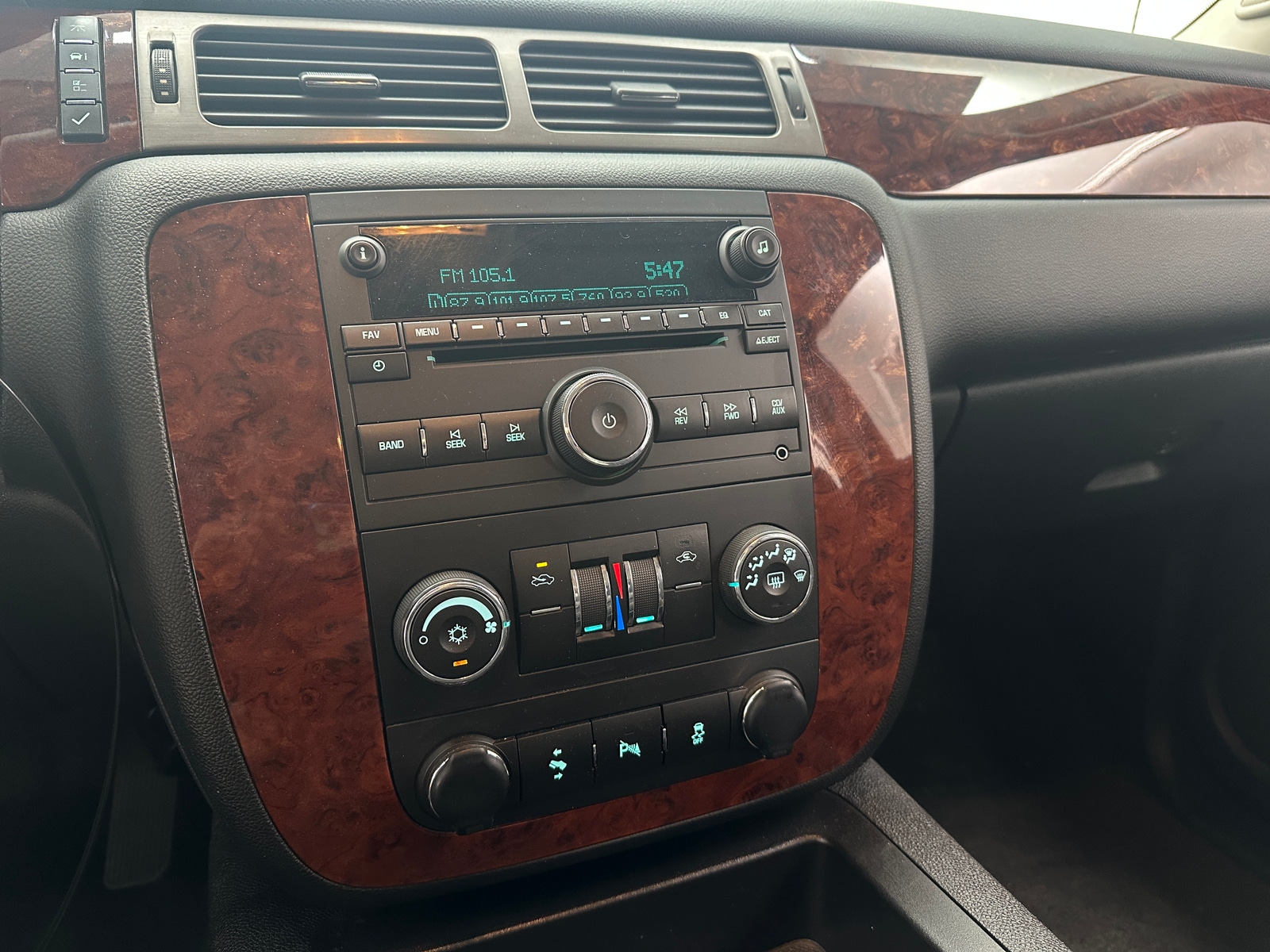 Thumbnail: 2012 Chevrolet Avalanche 1500 - 4