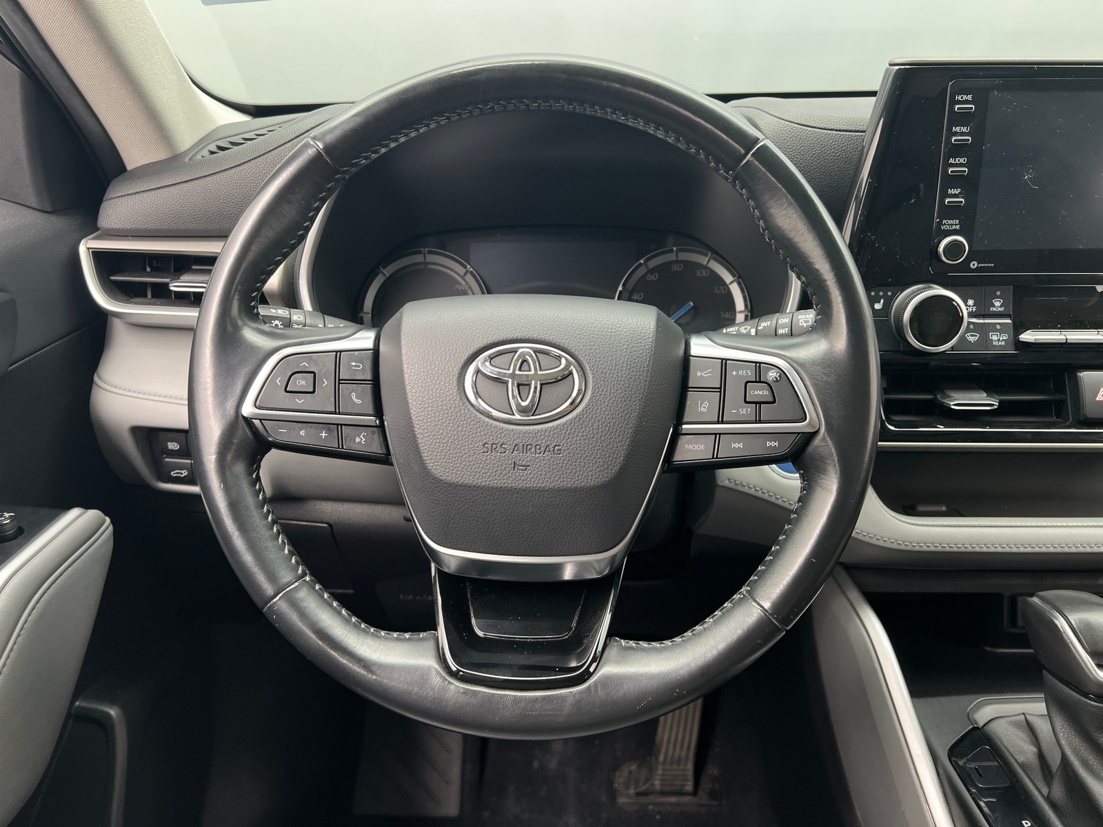 Thumbnail: 2021 Toyota Highlander - 4