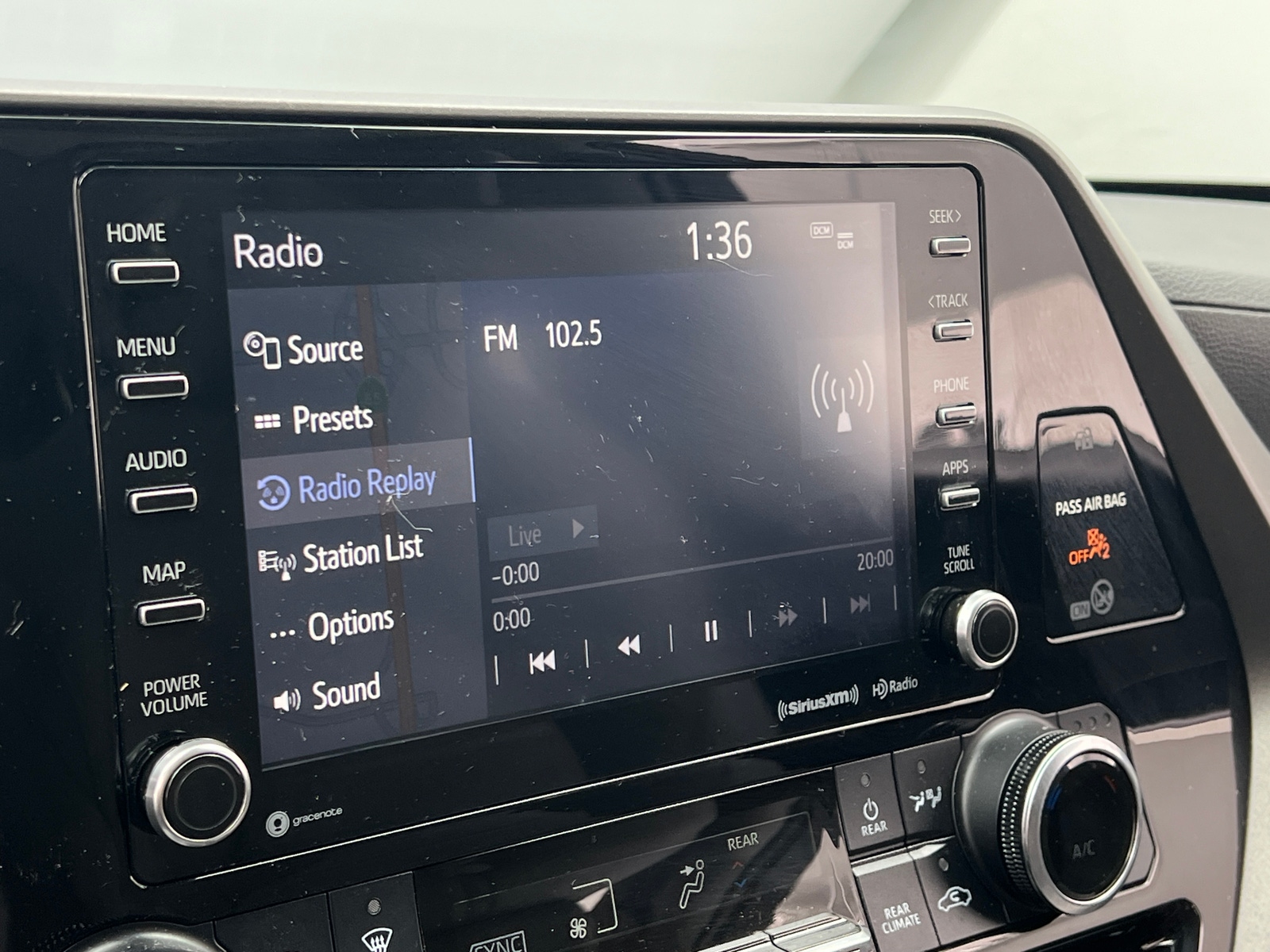 Thumbnail: 2021 Toyota Highlander - 3