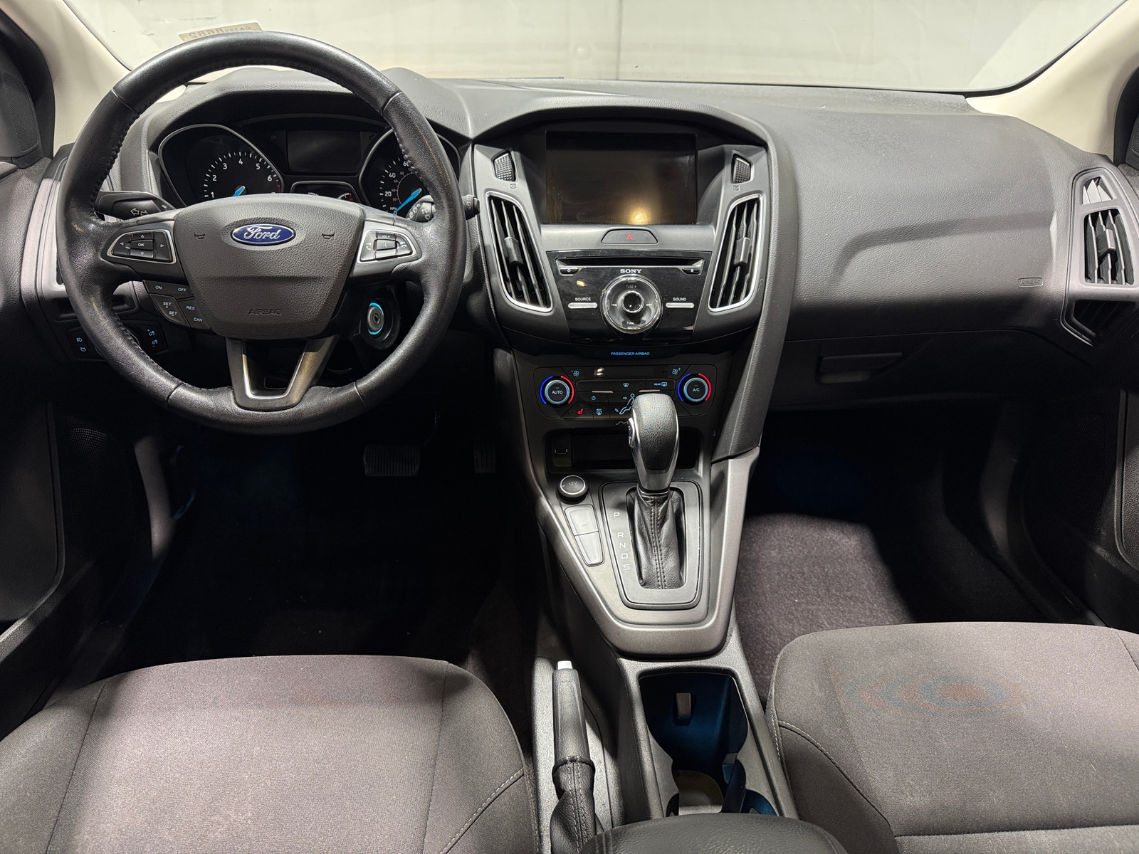 Thumbnail: 2017 Ford Focus - 3