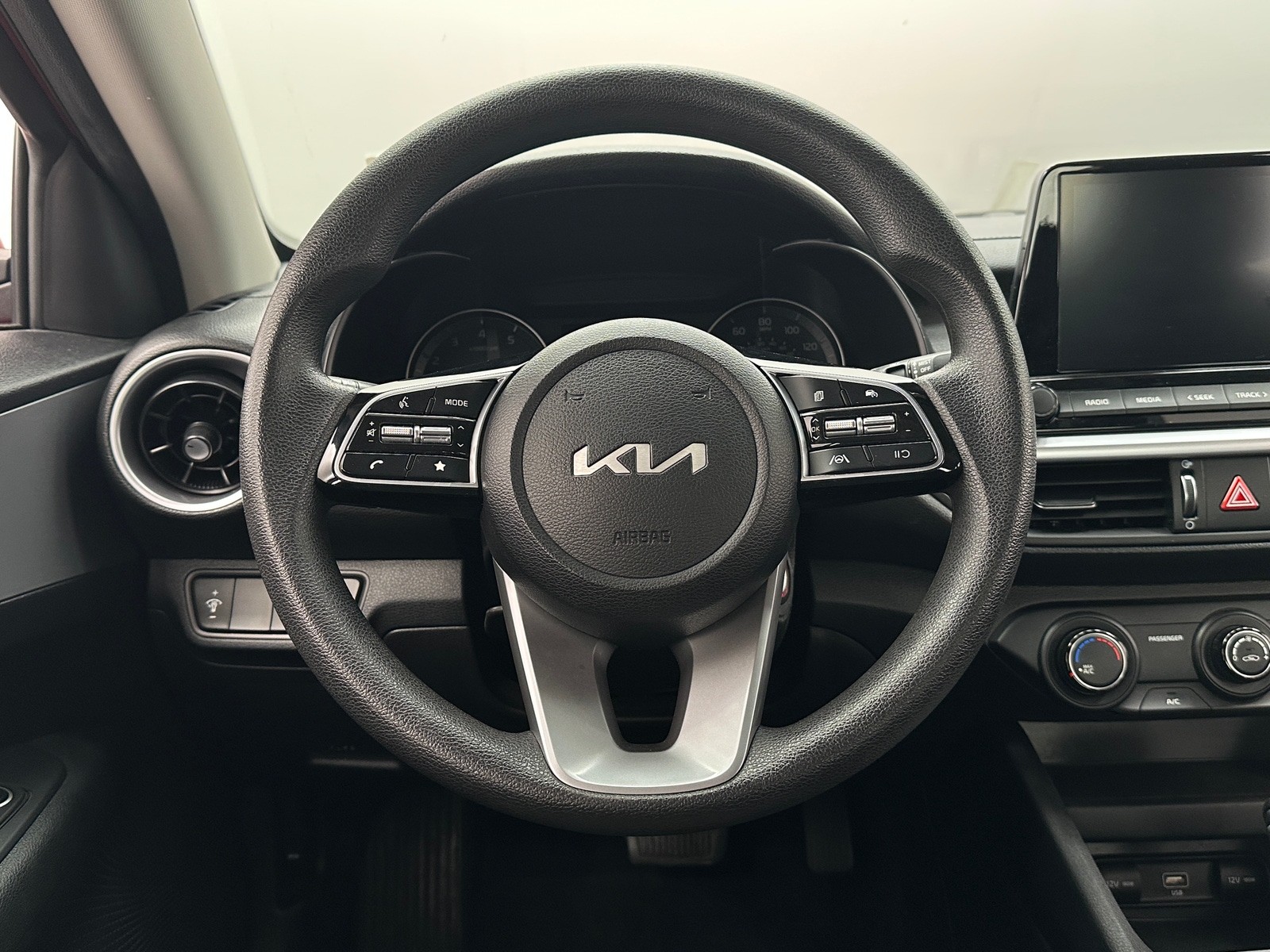 Thumbnail: 2023 Kia Forte - 5