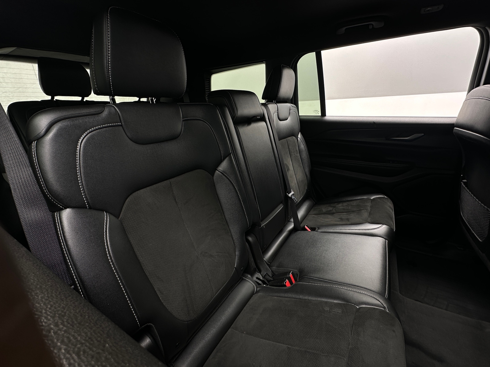 Thumbnail: 2023 Jeep Grand Cherokee L - 5