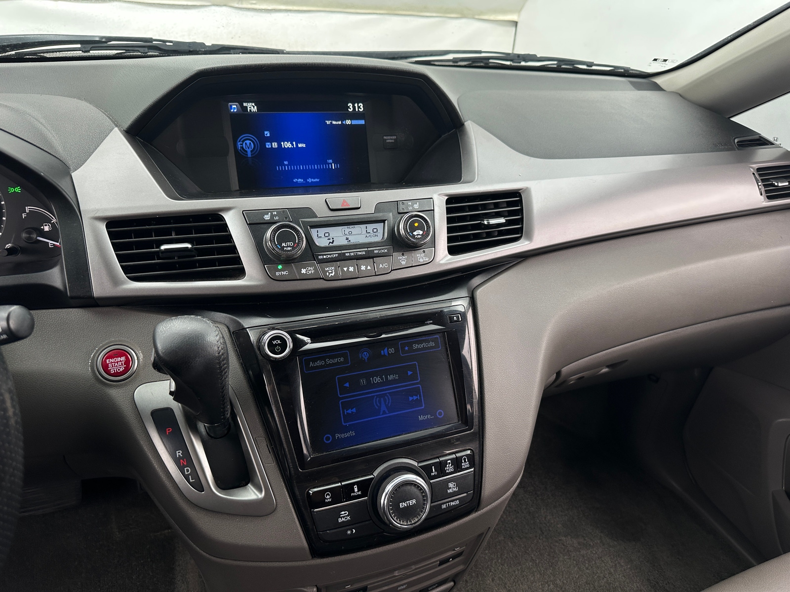 Thumbnail: 2015 Honda Odyssey - 3