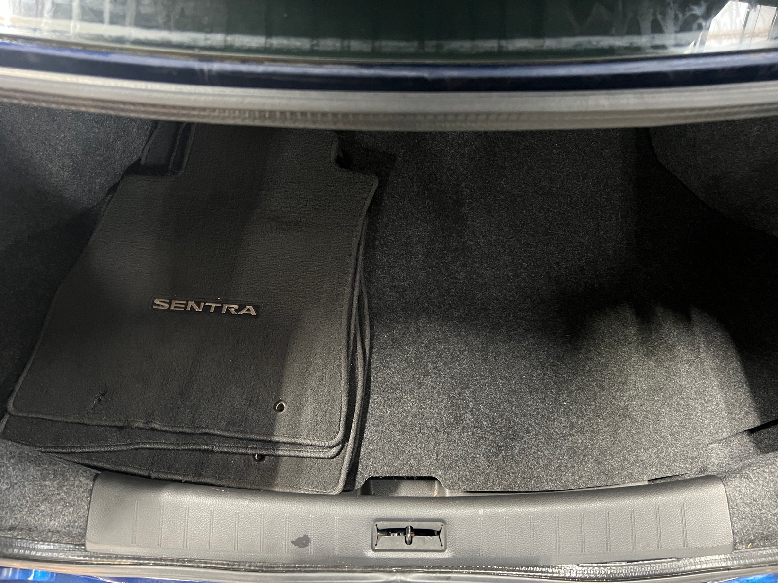 Thumbnail: 2017 Nissan Sentra - 7