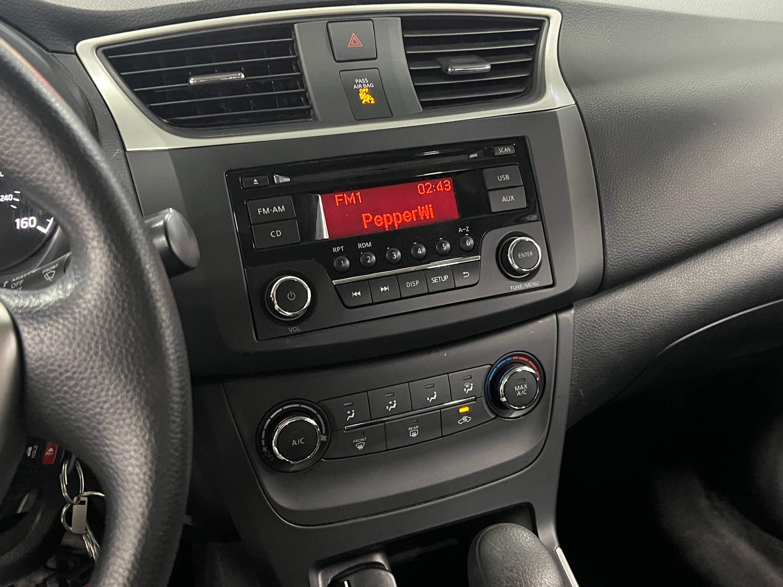 Thumbnail: 2017 Nissan Sentra - 4