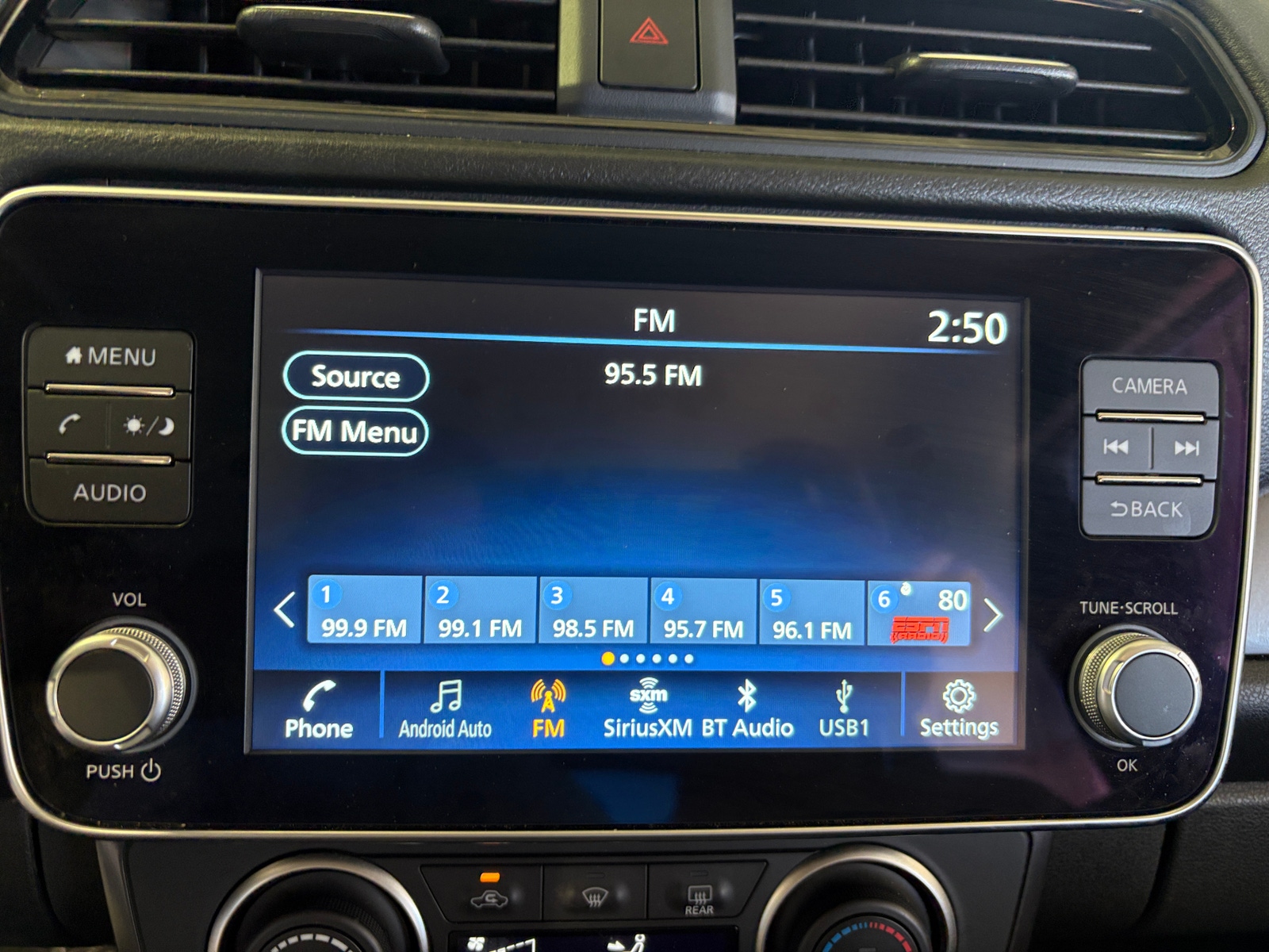 Thumbnail: 2024 Nissan Leaf - 4