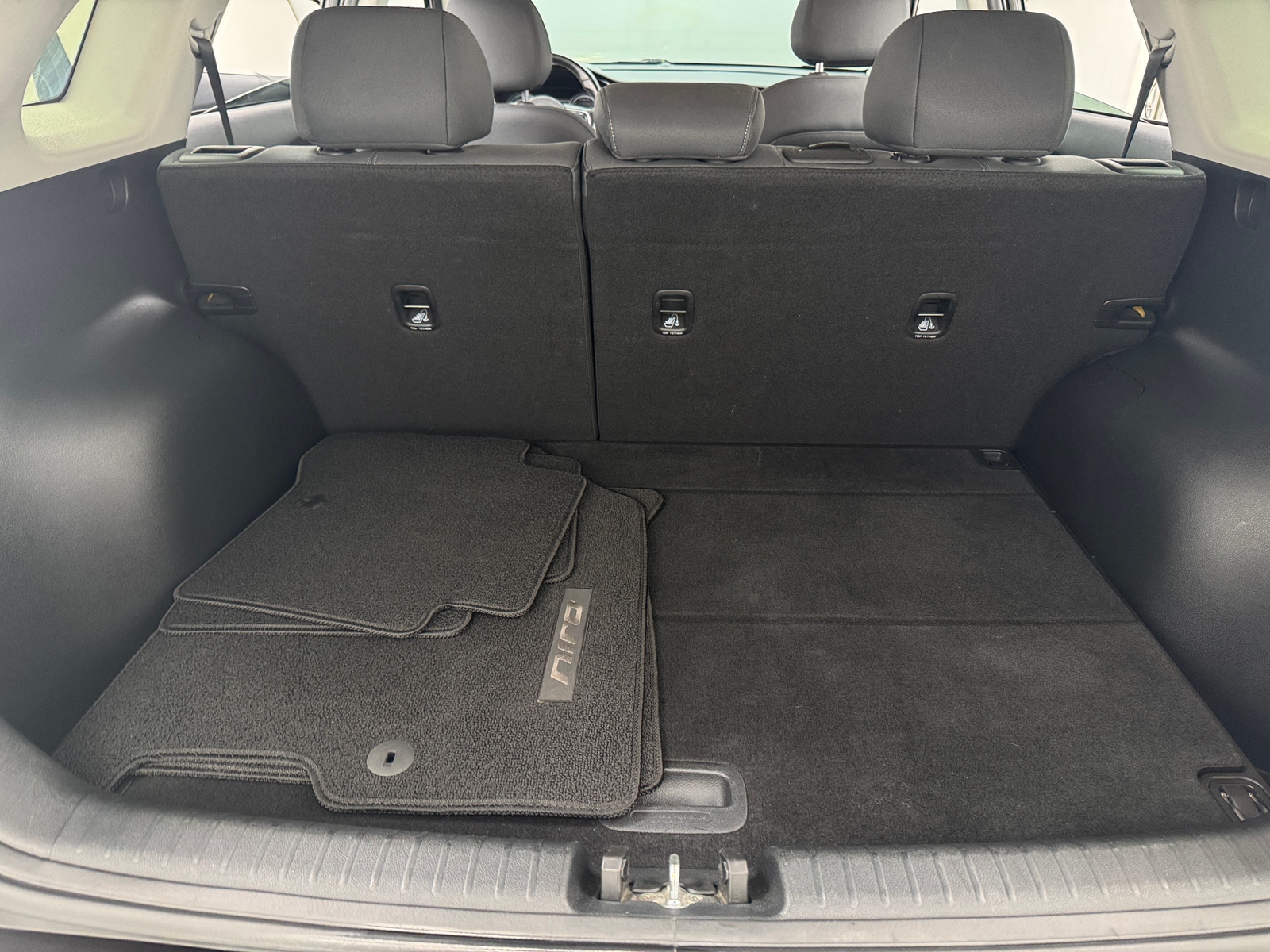 Thumbnail: 2020 Kia Niro - 7