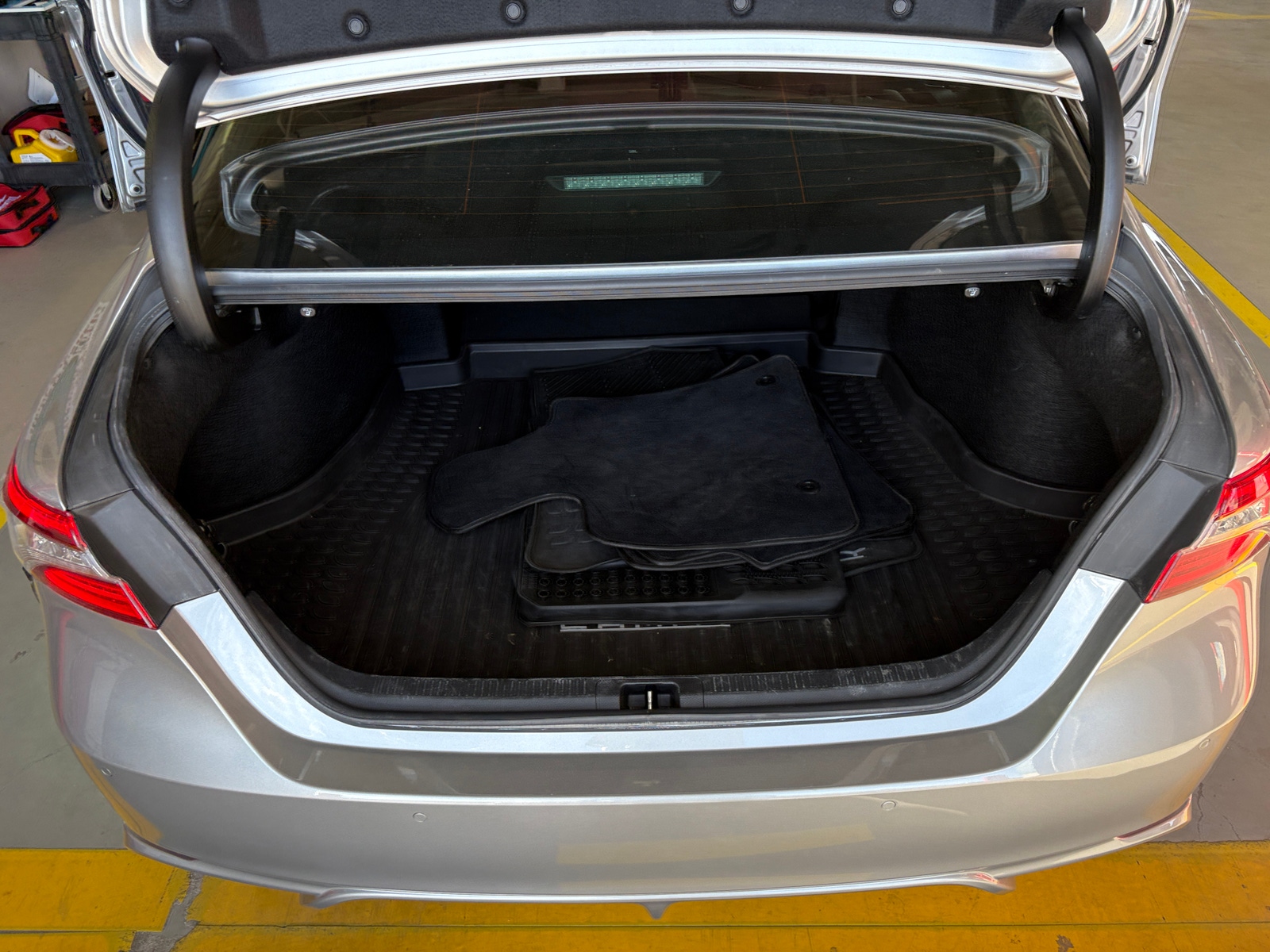 Thumbnail: 2019 Toyota Camry - 6