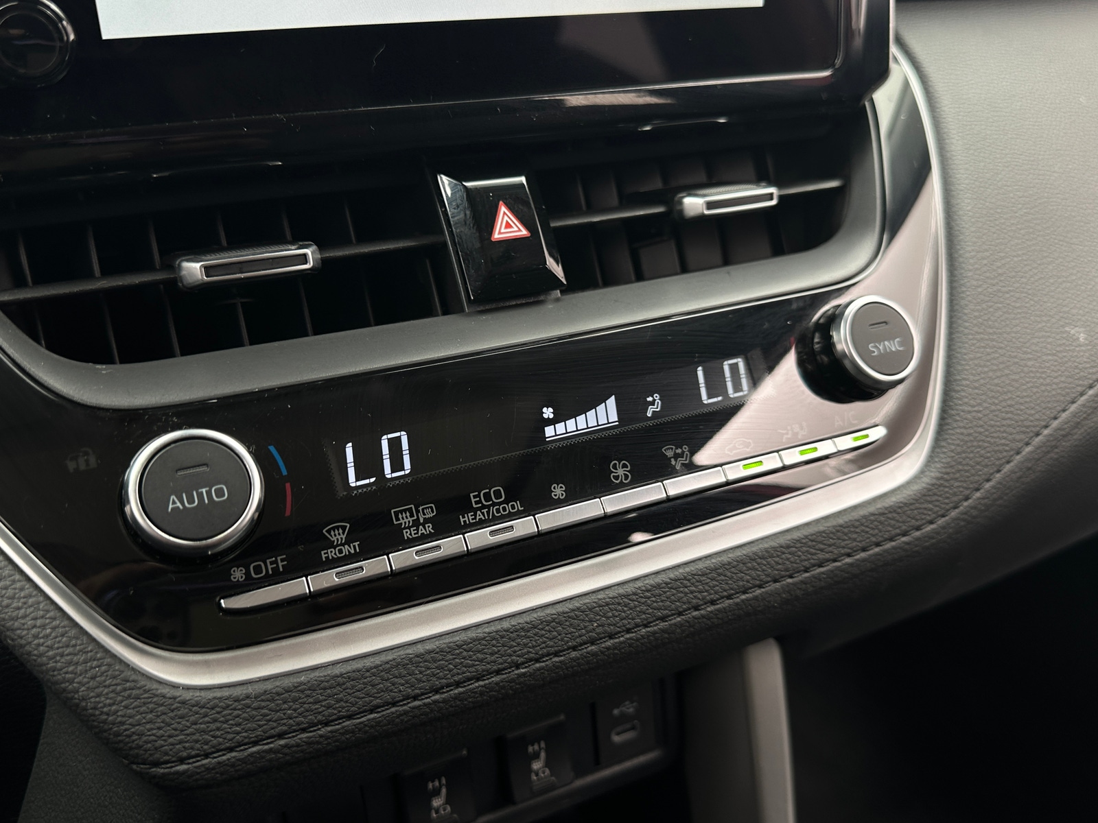 Thumbnail: 2024 Toyota Corolla Cross - 3