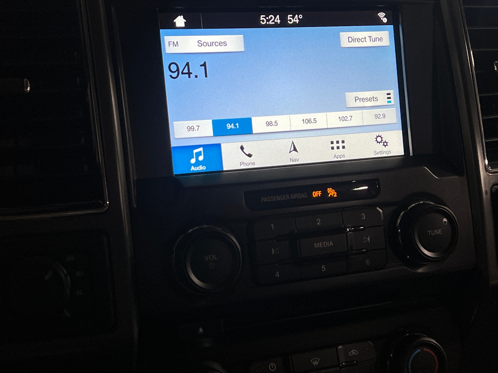 Thumbnail: 2018 Ford Econoline - 4