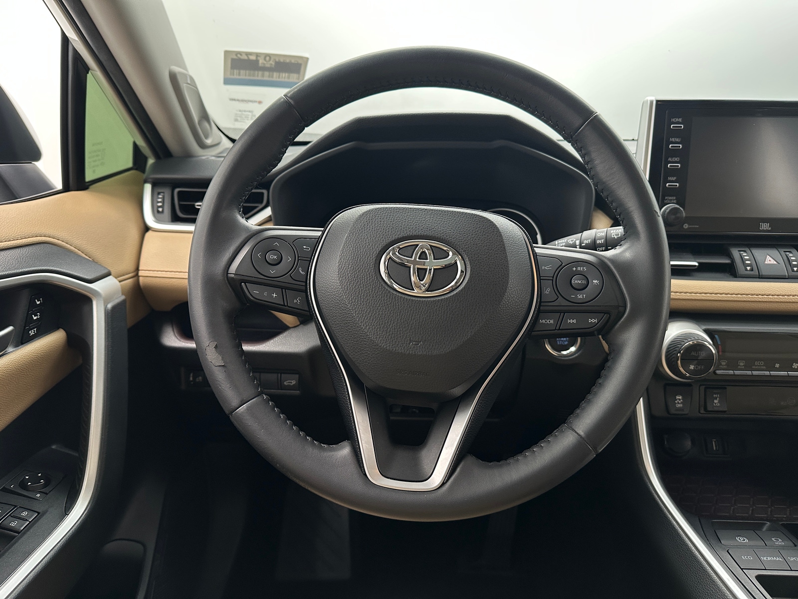 Thumbnail: 2020 Toyota RAV4 - 4