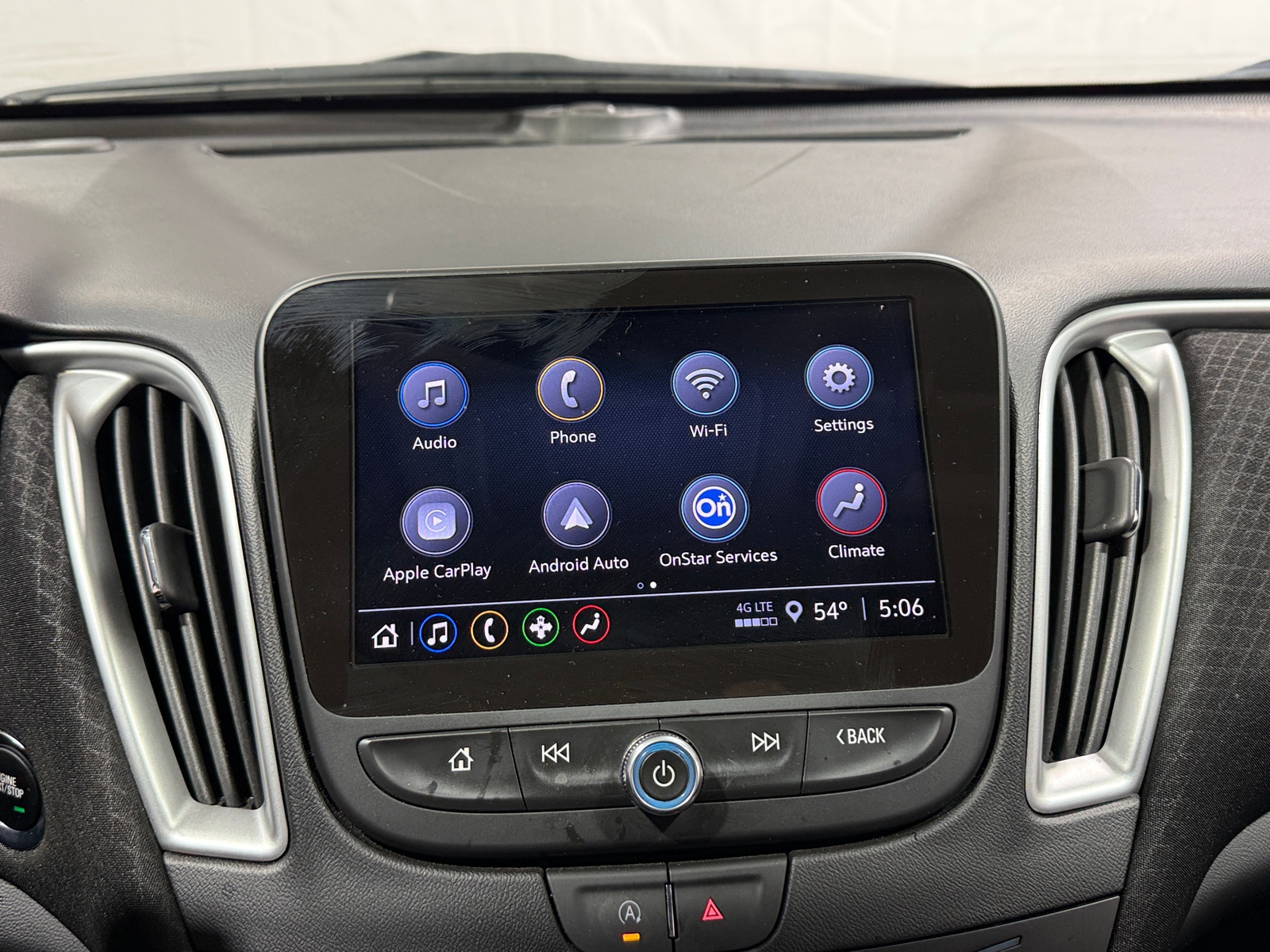 Thumbnail: 2024 Chevrolet Malibu - 4