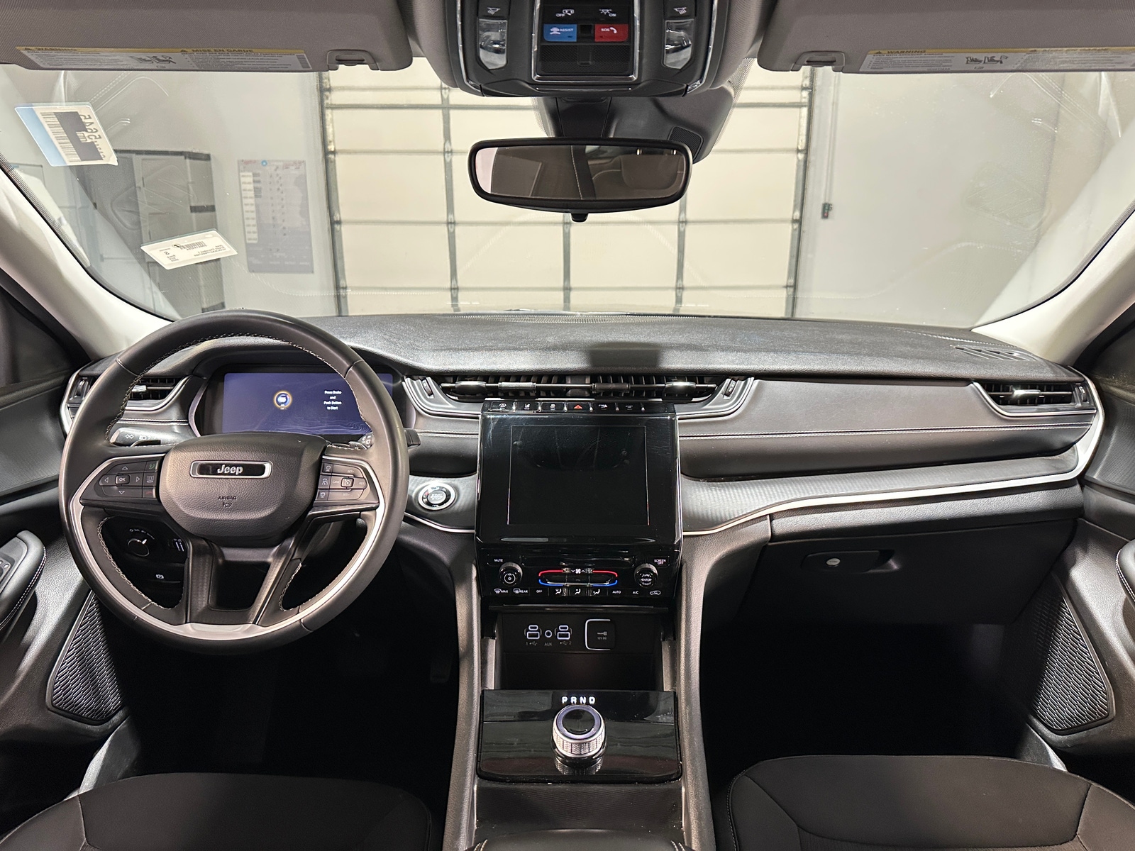 Thumbnail: 2023 Jeep Grand Cherokee L - 3