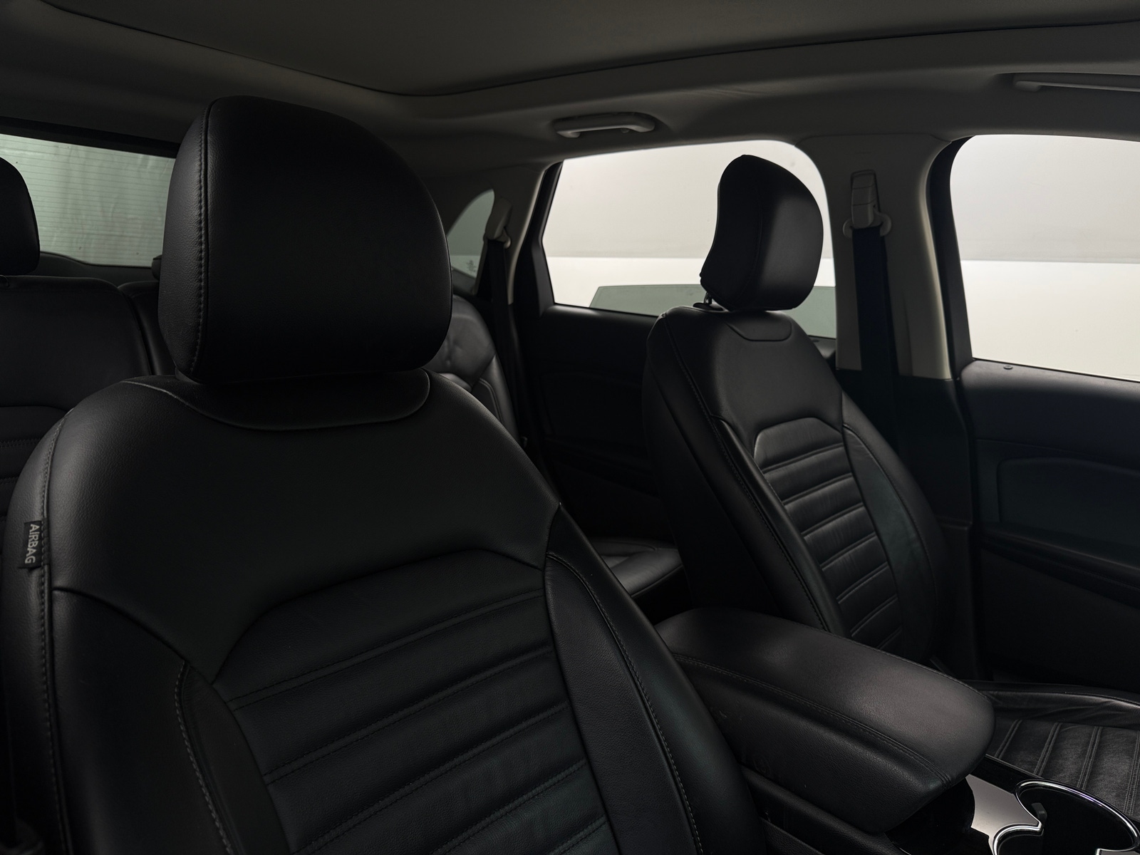 Thumbnail: 2016 Ford Edge - 2