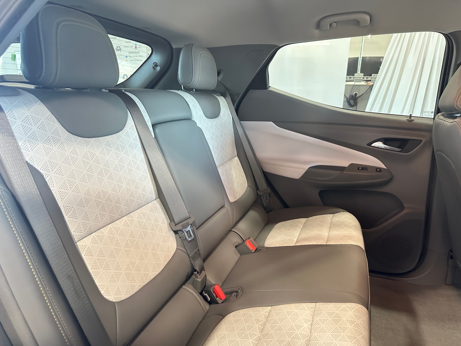 Thumbnail: 2023 Chevrolet Bolt EUV - 5