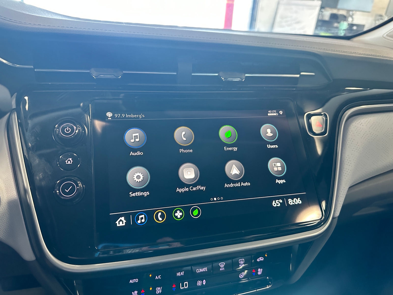 Thumbnail: 2023 Chevrolet Bolt EUV - 3