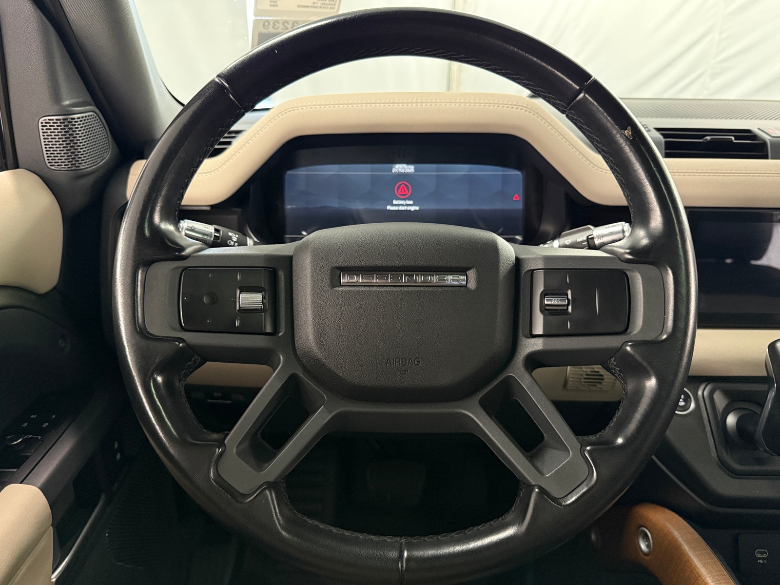 Thumbnail: 2022 Land Rover Defender - 5