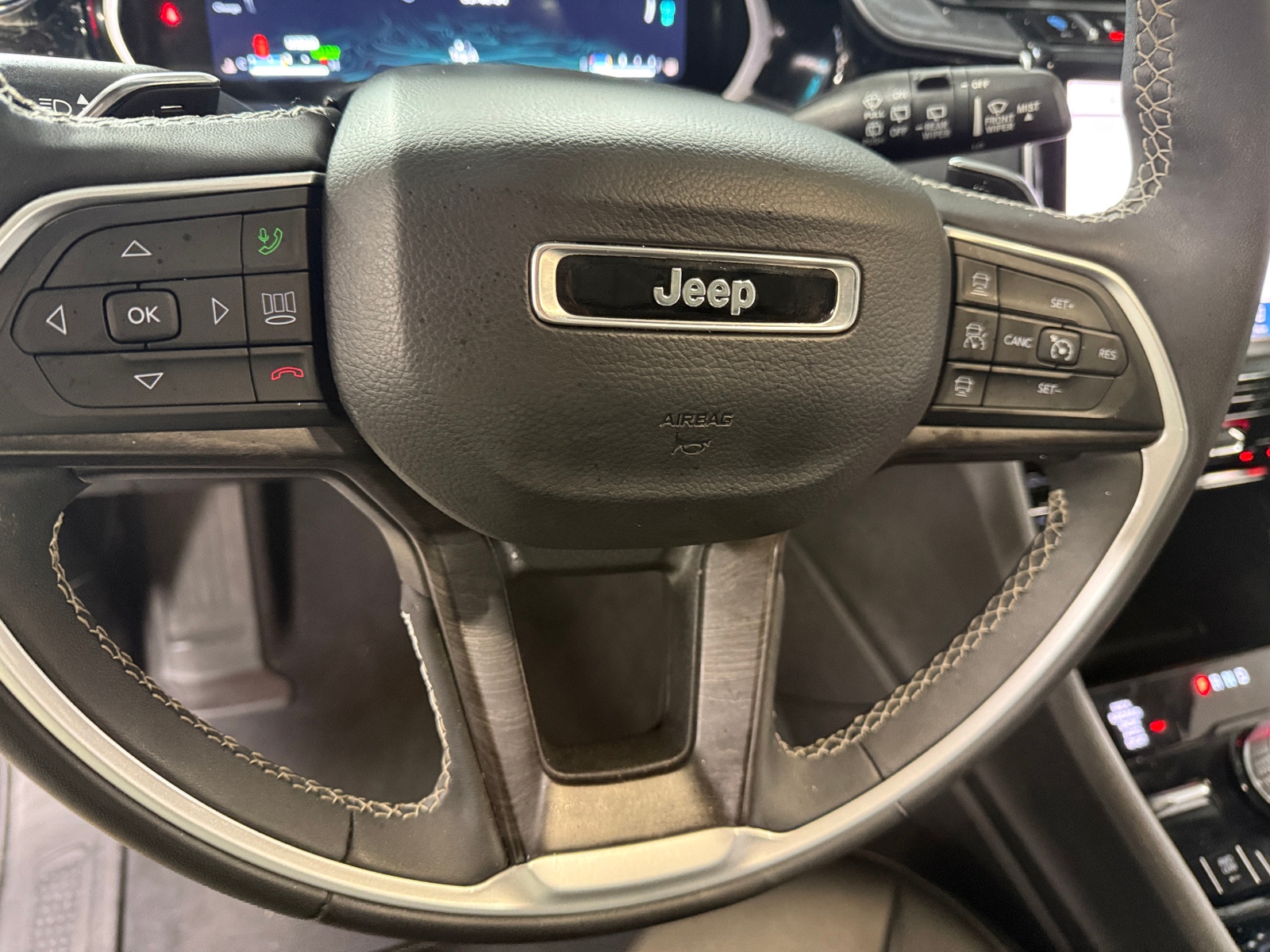 Thumbnail: 2023 Jeep Grand Cherokee - 4