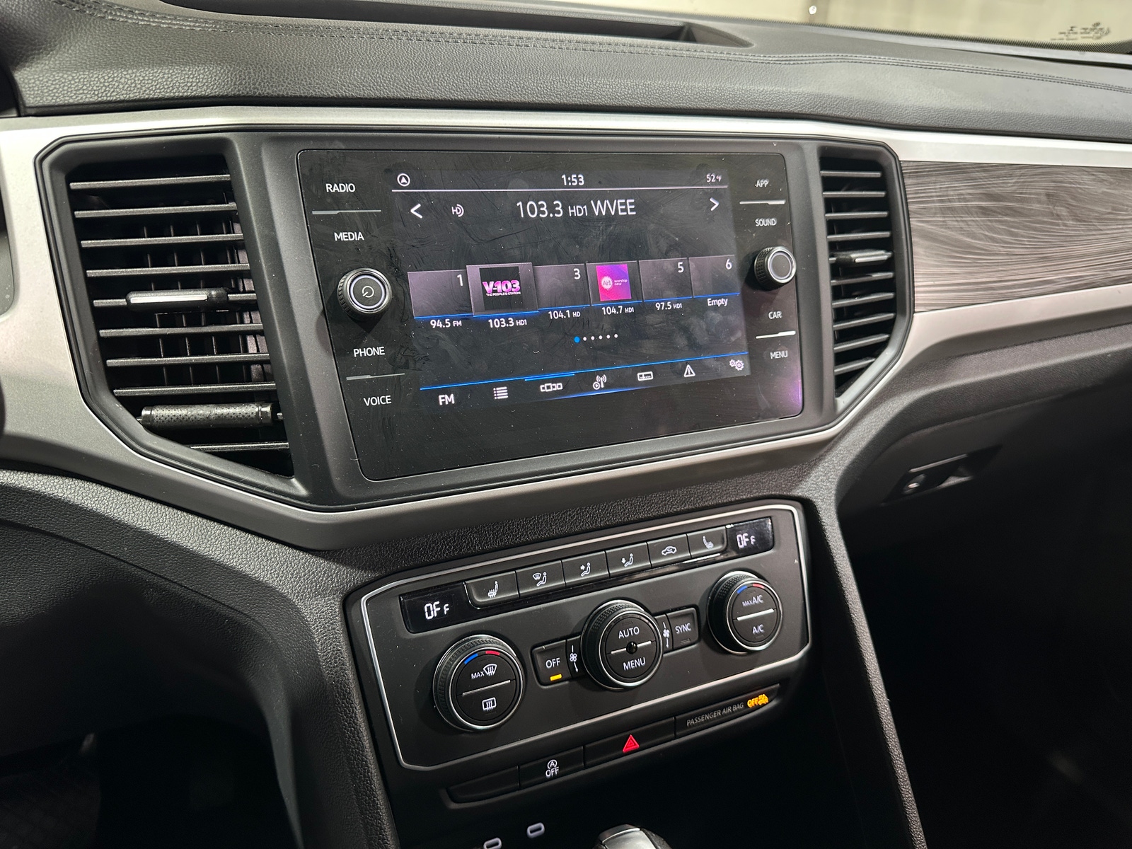 Thumbnail: 2021 Volkswagen Atlas - 3