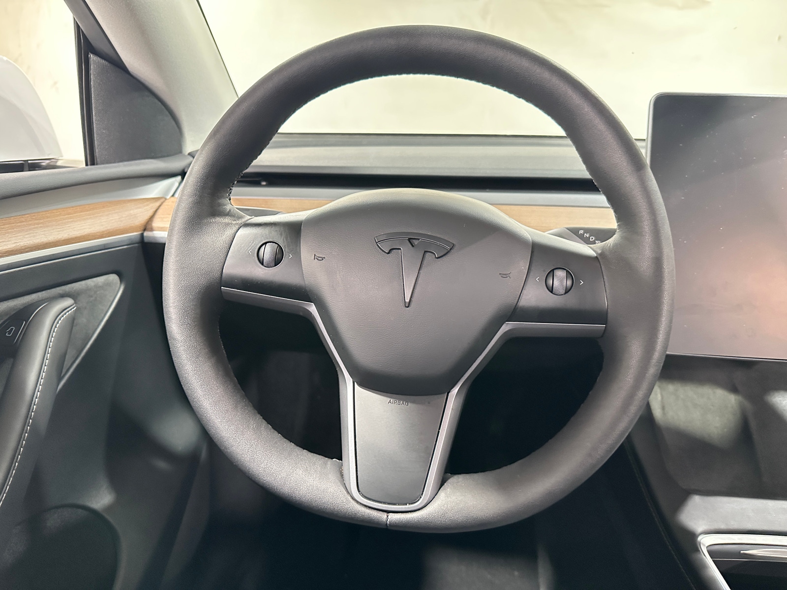 Thumbnail: 2023 Tesla Model Y - 4