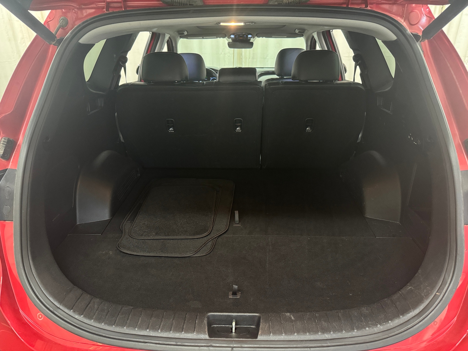 Thumbnail: 2023 Hyundai Santa Fe - 6