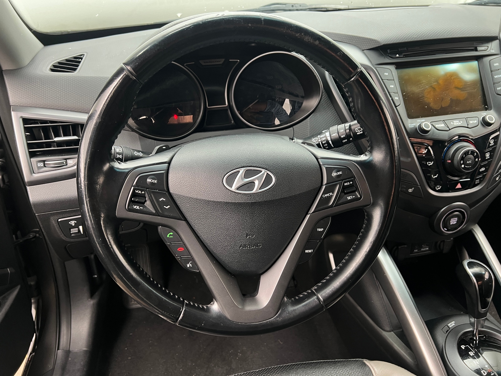 Thumbnail: 2015 Hyundai Veloster - 3