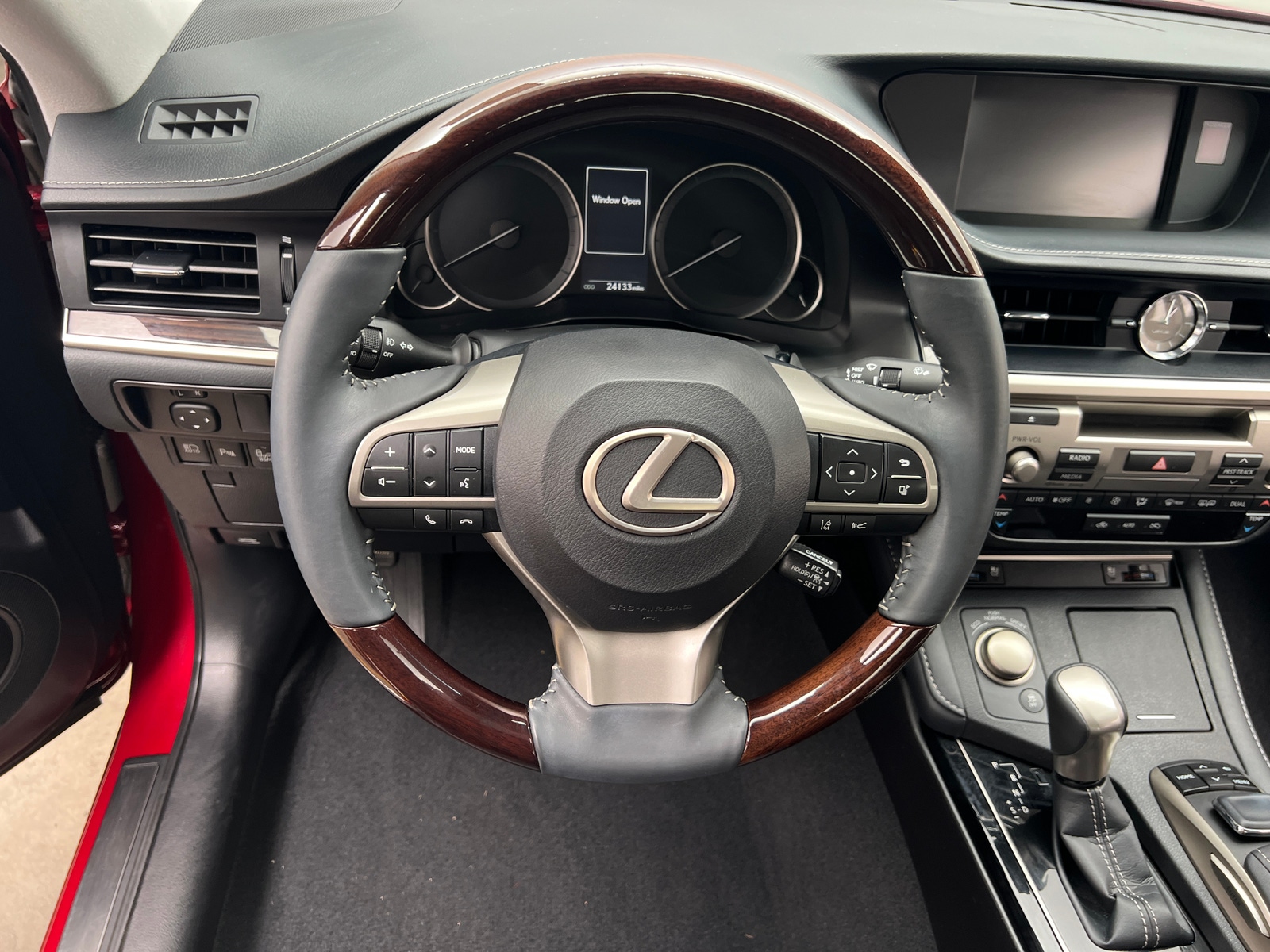 Thumbnail: 2018 Lexus ES - 5