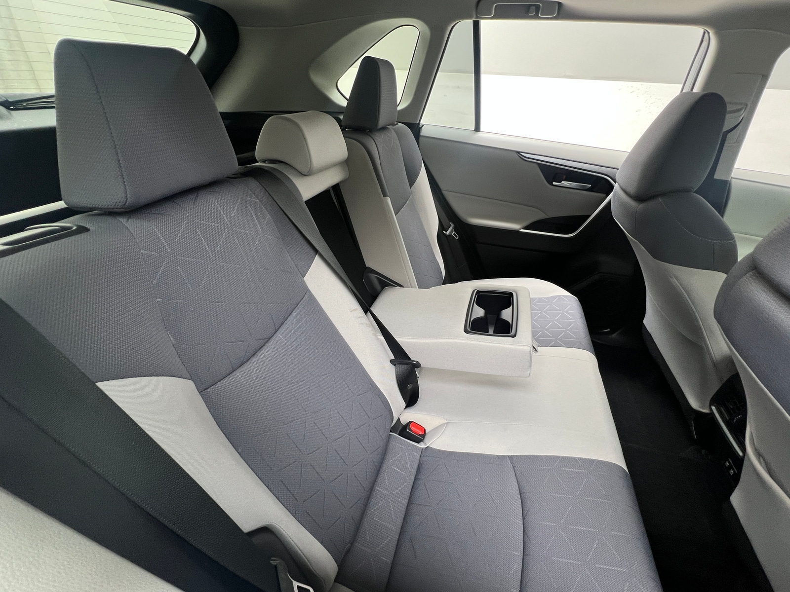 Thumbnail: 2020 Toyota RAV4 - 6