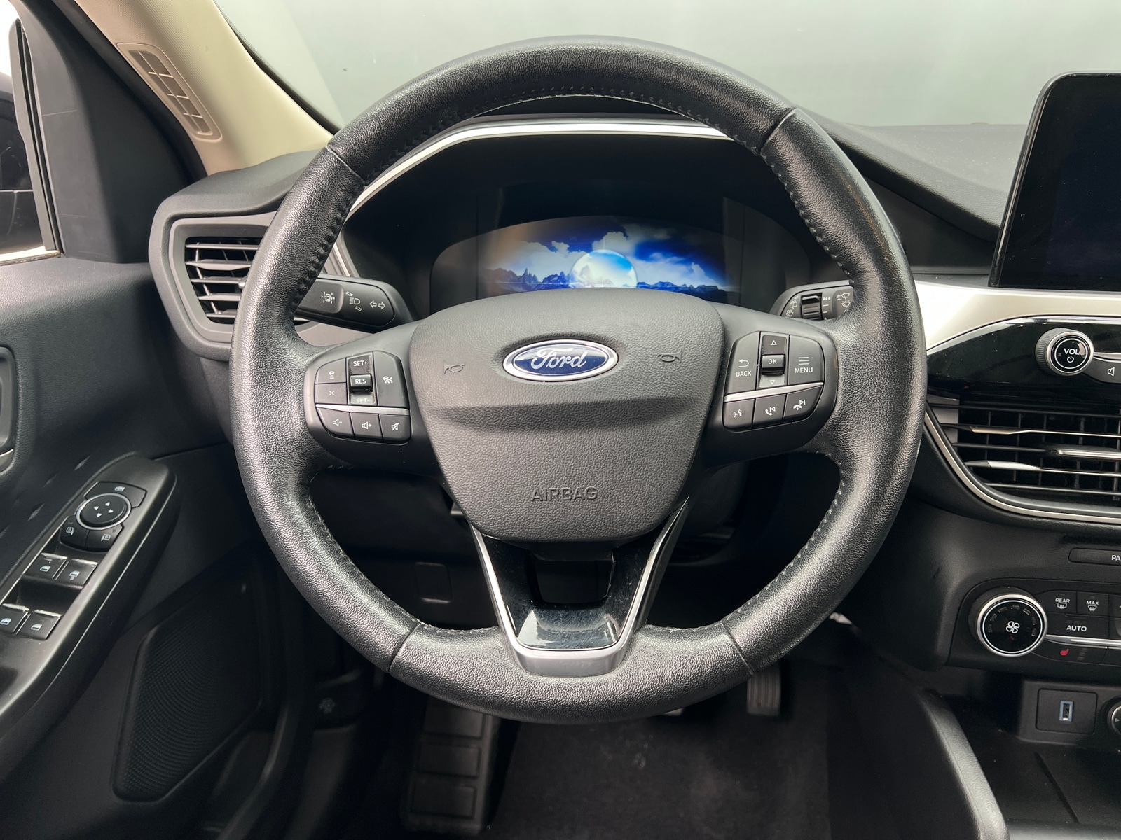 Thumbnail: 2020 Ford Escape - 5