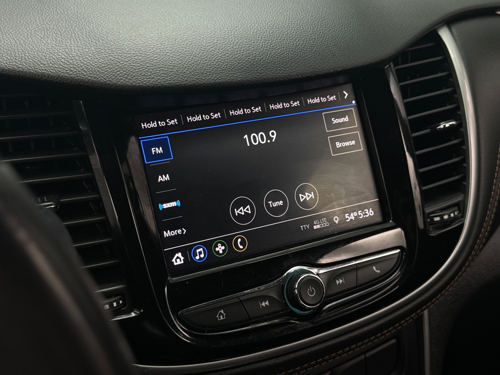 Thumbnail: 2021 Chevrolet Trax - 3