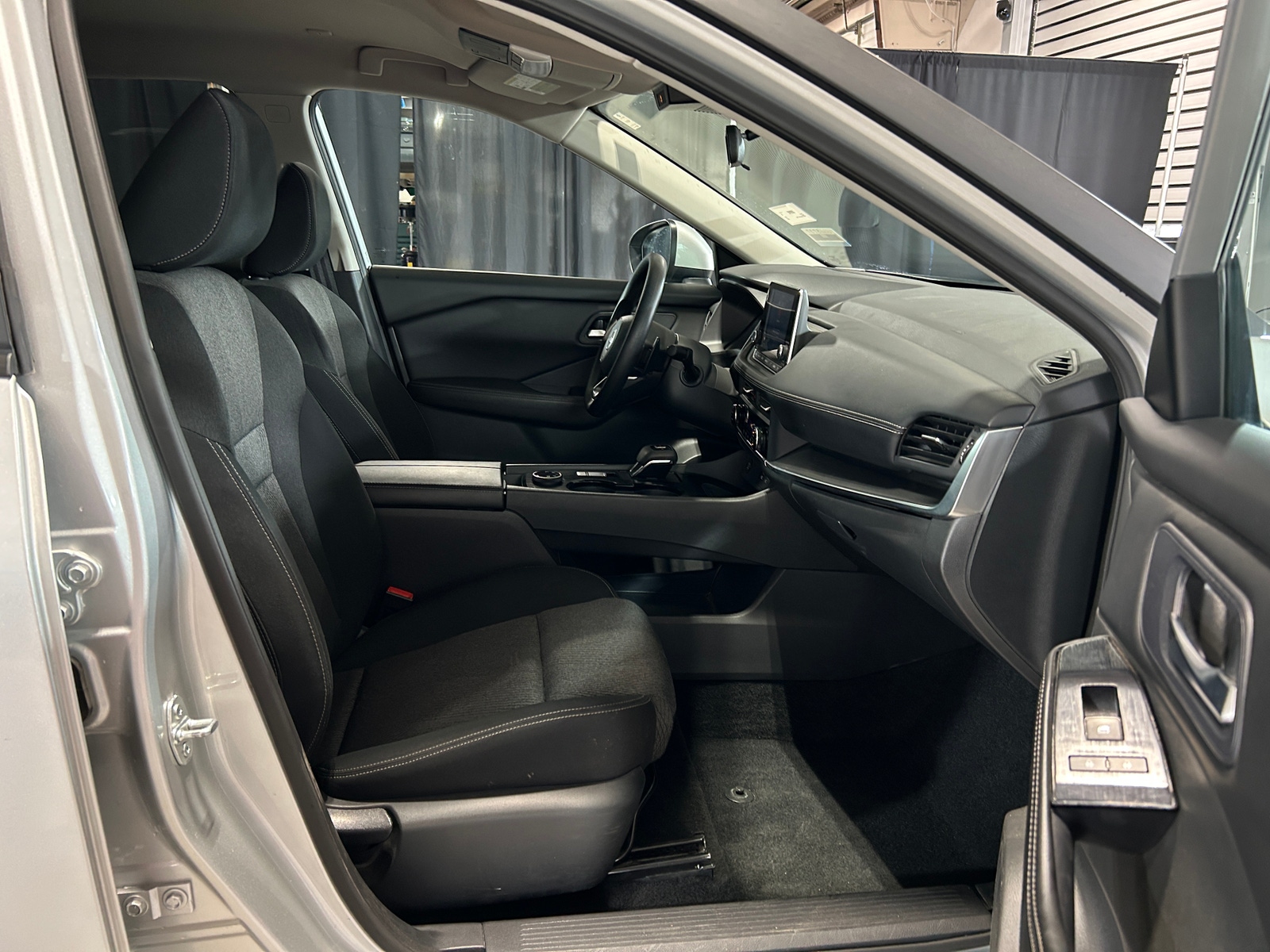 Thumbnail: 2024 Nissan Rogue - 2