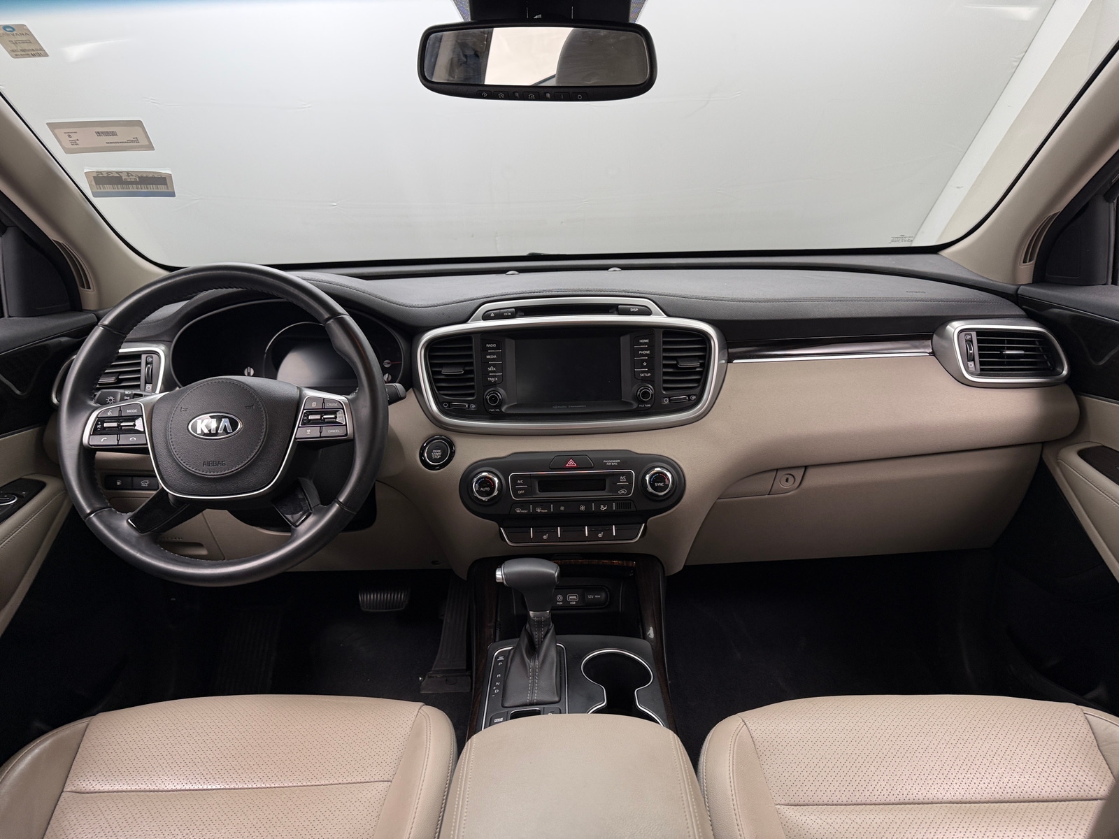 Thumbnail: 2019 Kia Sorento - 2