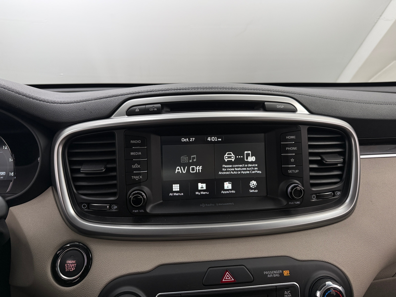 Thumbnail: 2019 Kia Sorento - 3