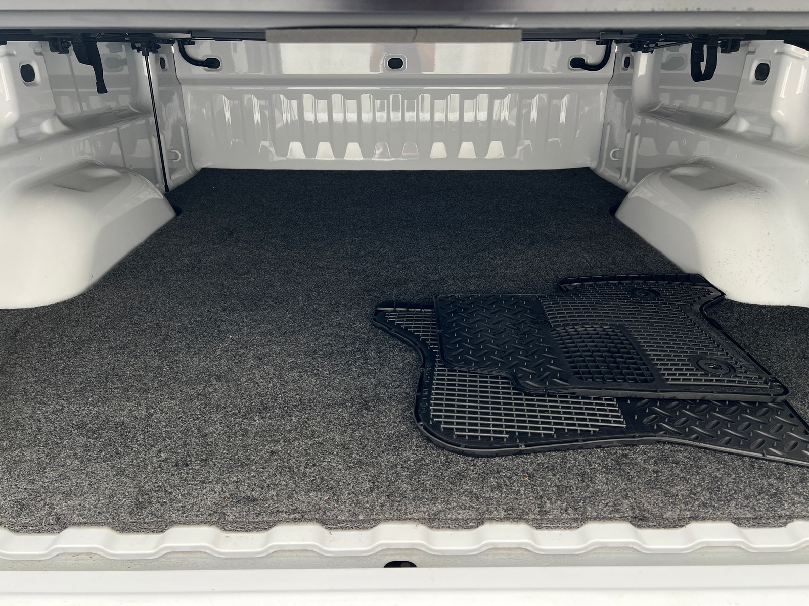 Thumbnail: 2016 Chevrolet Silverado 1500 - 6