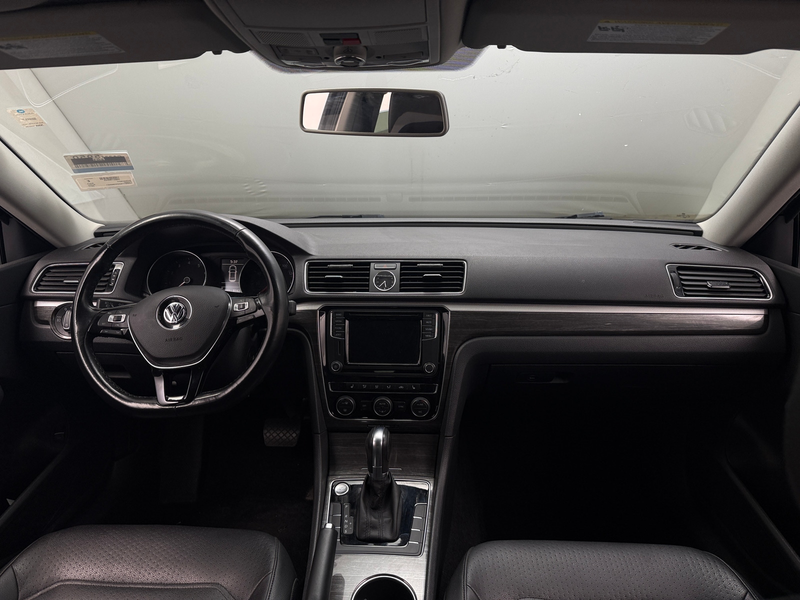 Thumbnail: 2017 Volkswagen Passat - 2