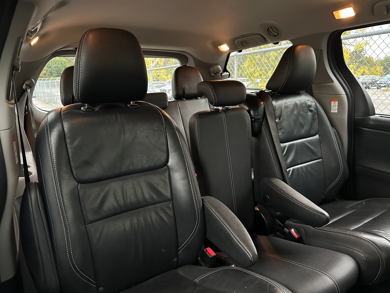 Thumbnail: 2018 Toyota Sienna - 5