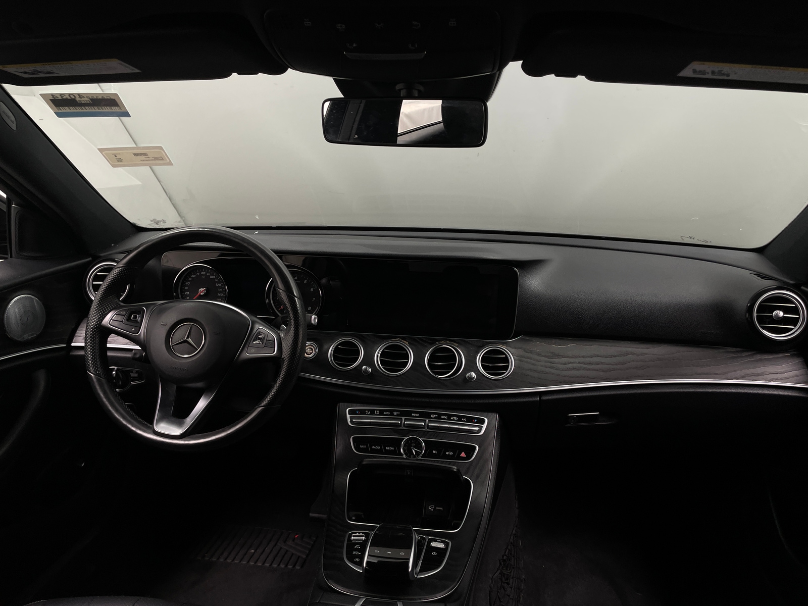 Thumbnail: 2018 Mercedes-Benz E-Class - 2