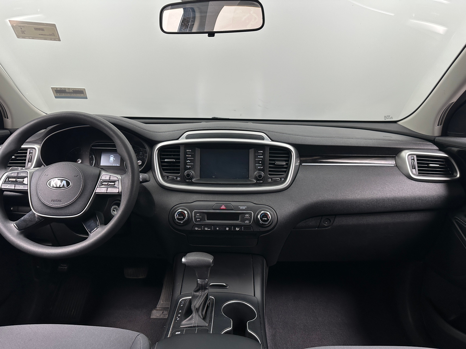 Thumbnail: 2019 Kia Sorento - 3