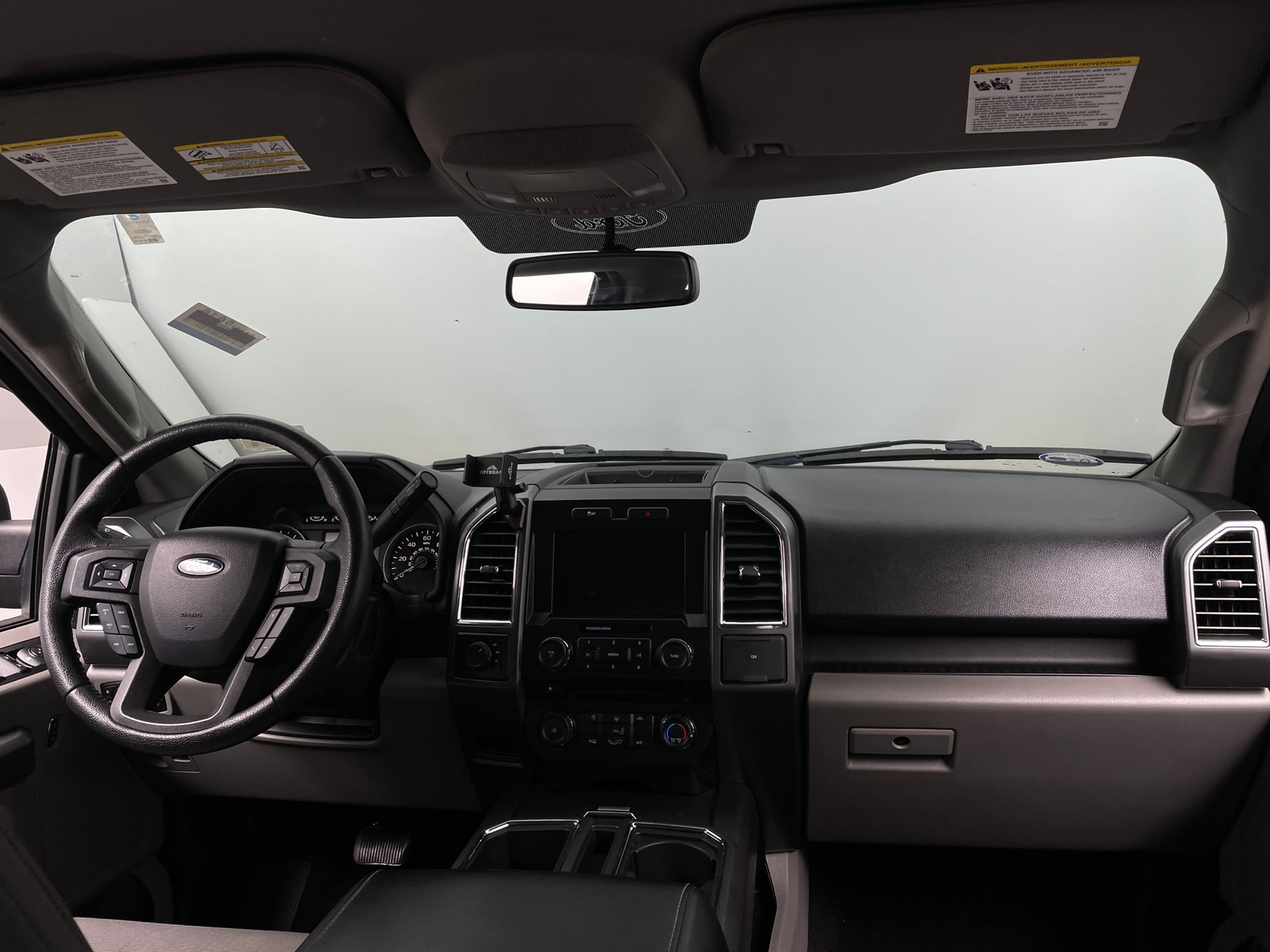 Thumbnail: 2016 Ford Econoline - 3