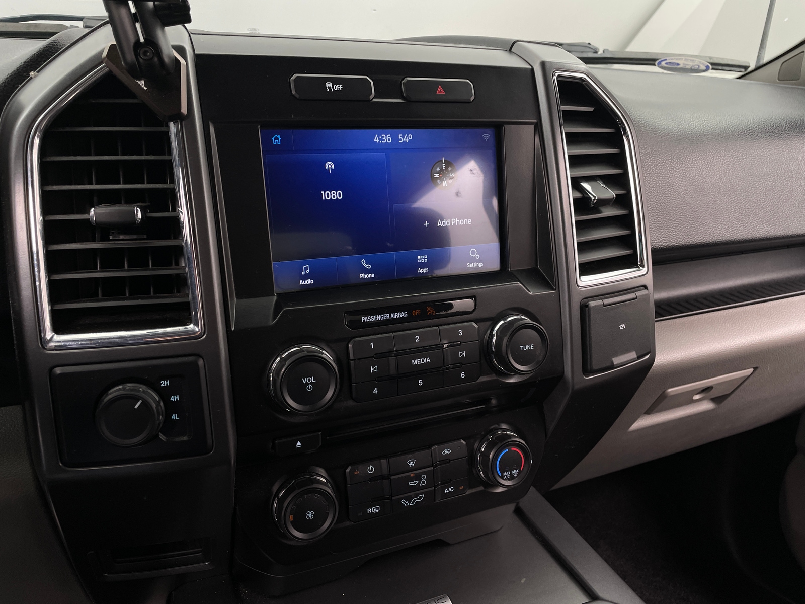 Thumbnail: 2016 Ford Econoline - 4