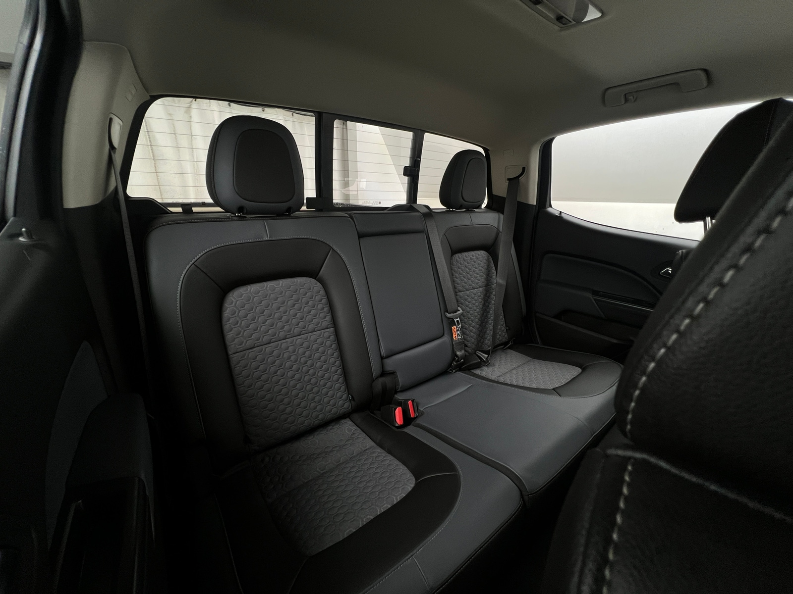 Thumbnail: 2022 Chevrolet Colorado - 5