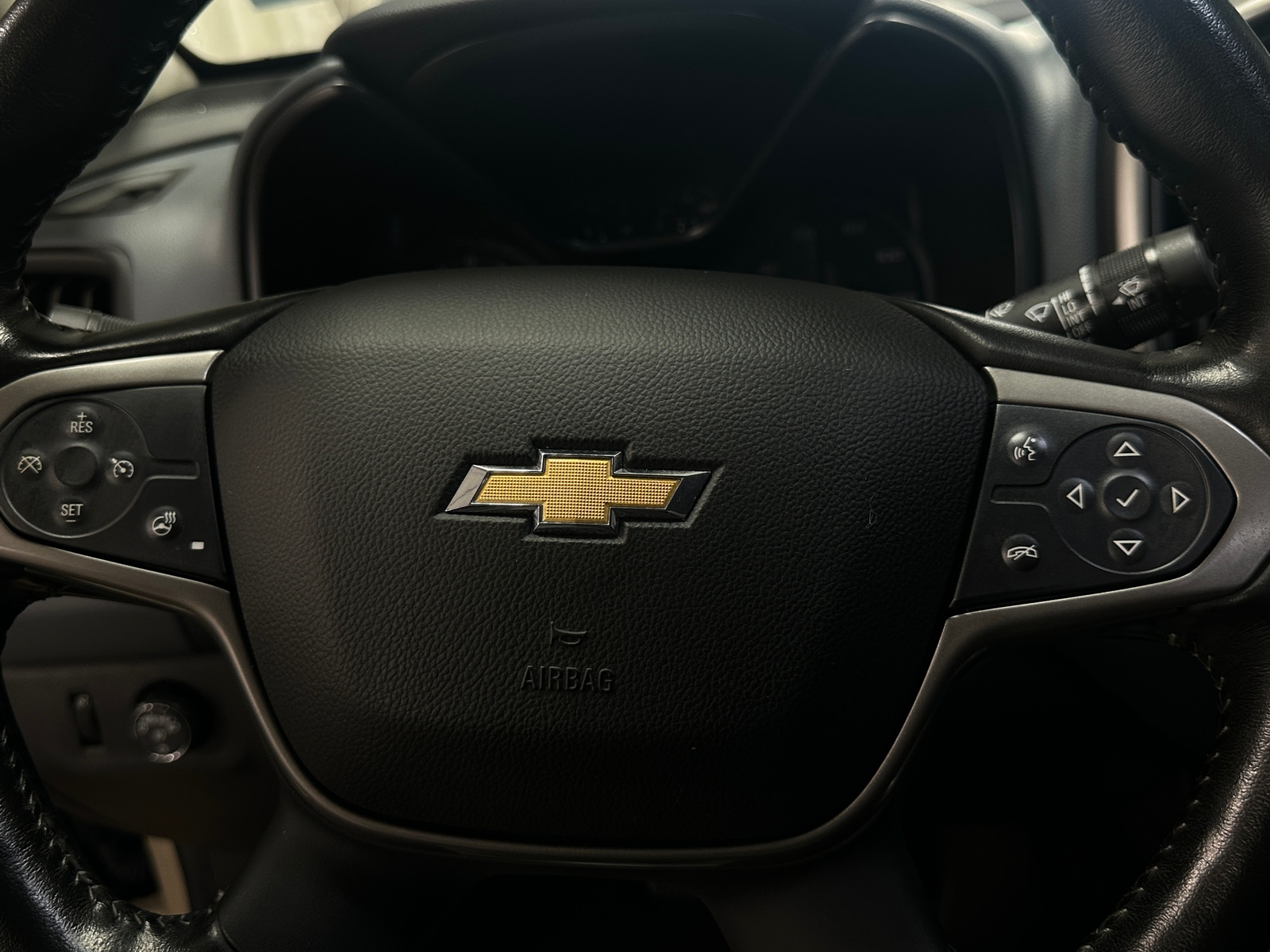 Thumbnail: 2022 Chevrolet Colorado - 4