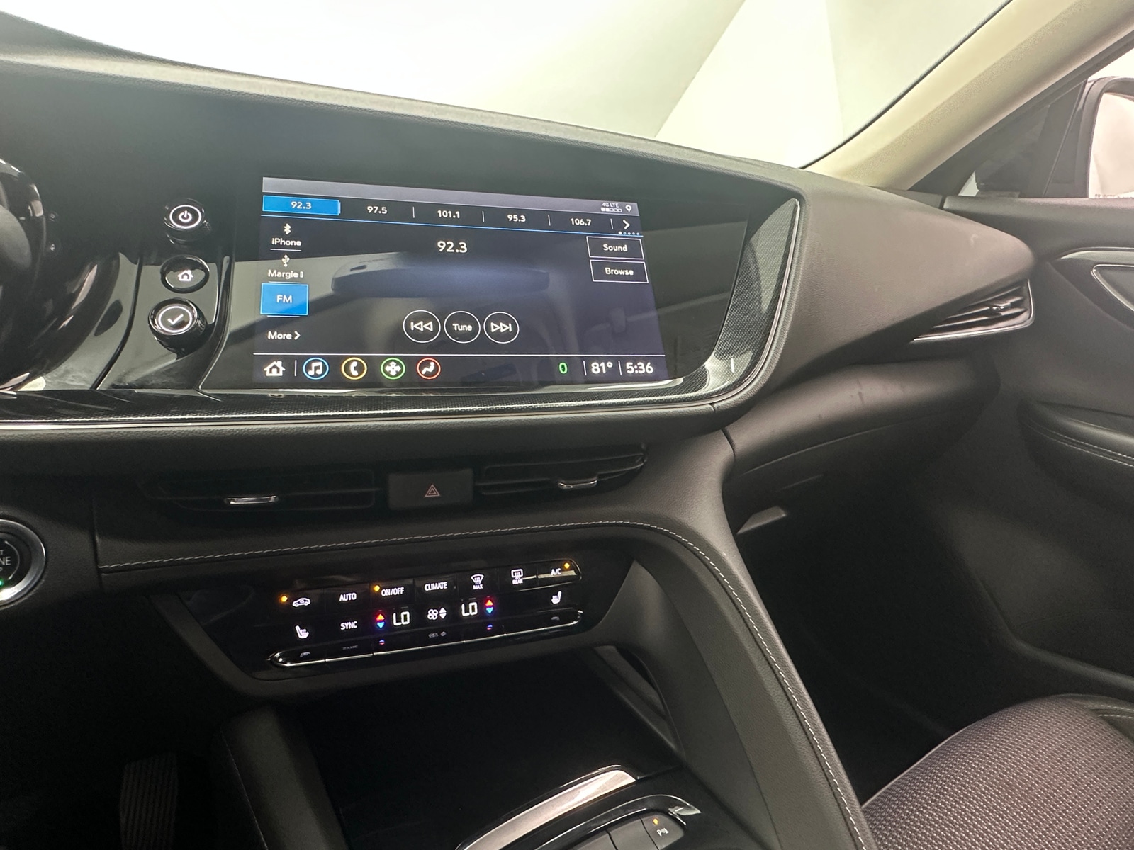 Thumbnail: 2021 Buick Envision - 3