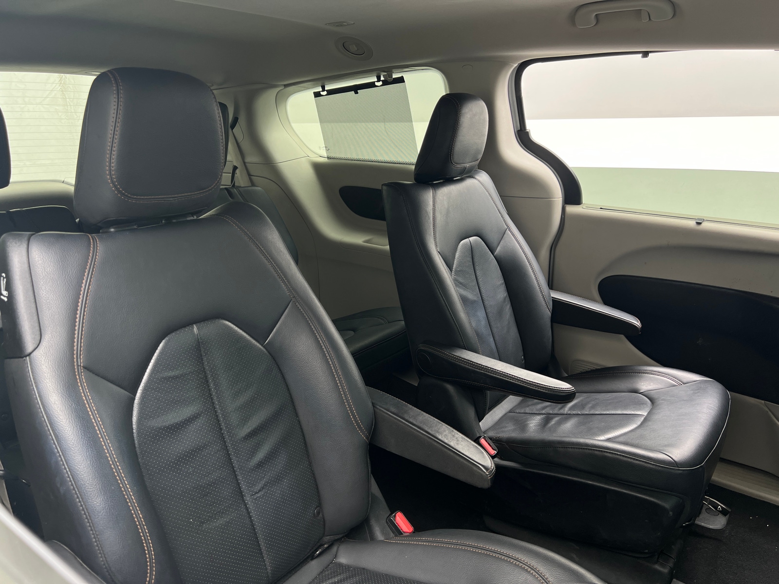Thumbnail: 2018 Chrysler Pacifica - 5
