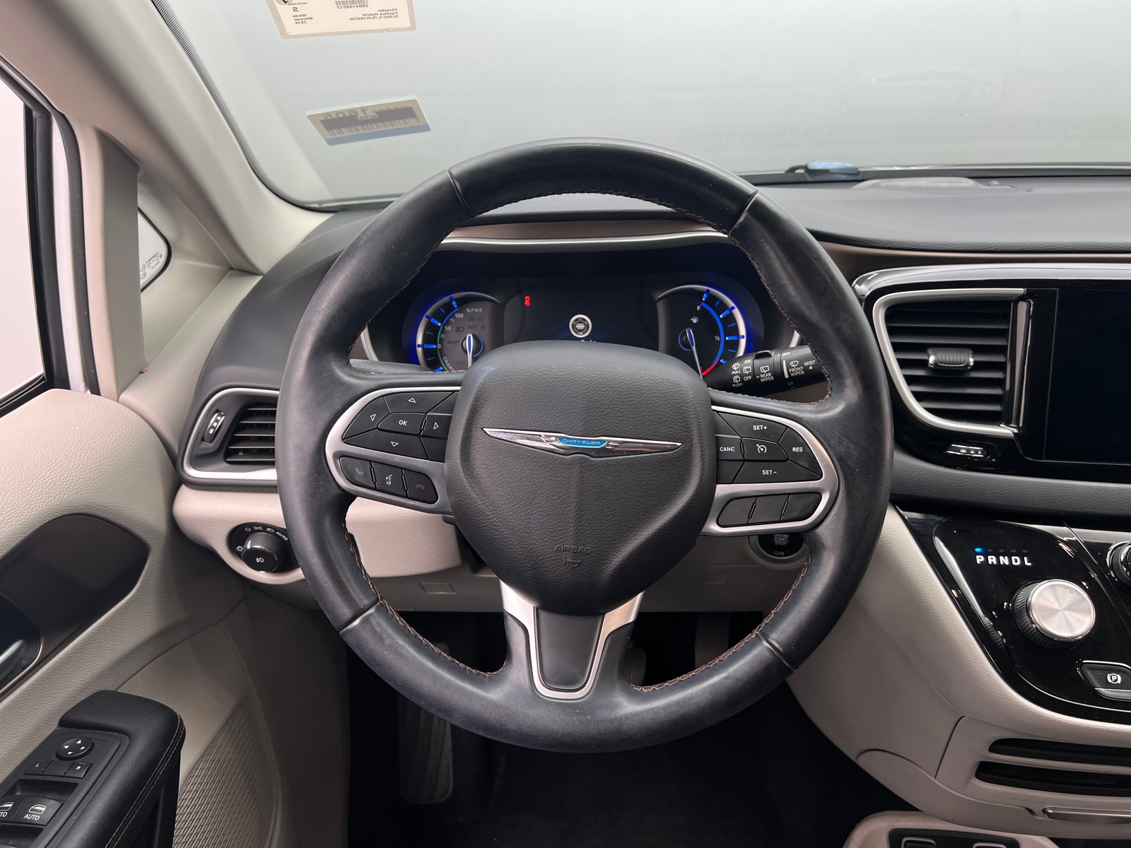 Thumbnail: 2018 Chrysler Pacifica - 4