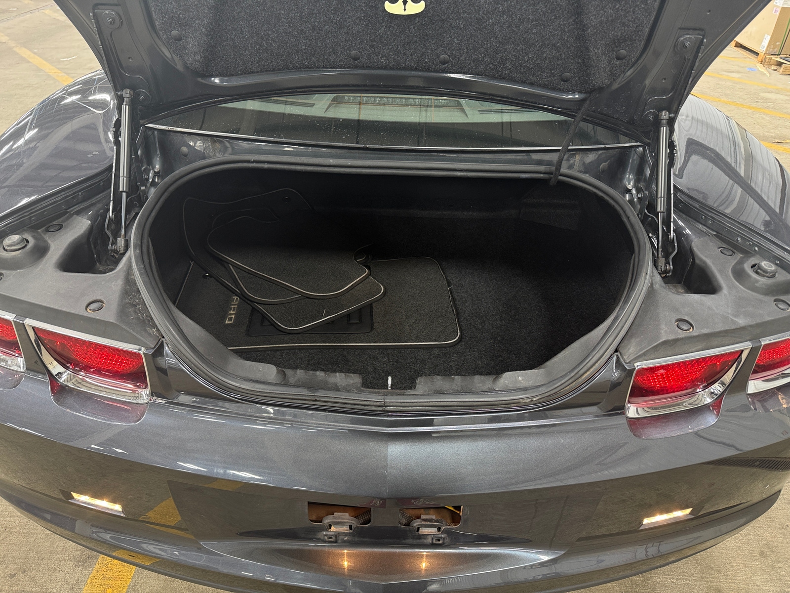 Thumbnail: 2011 Chevrolet Camaro - 5