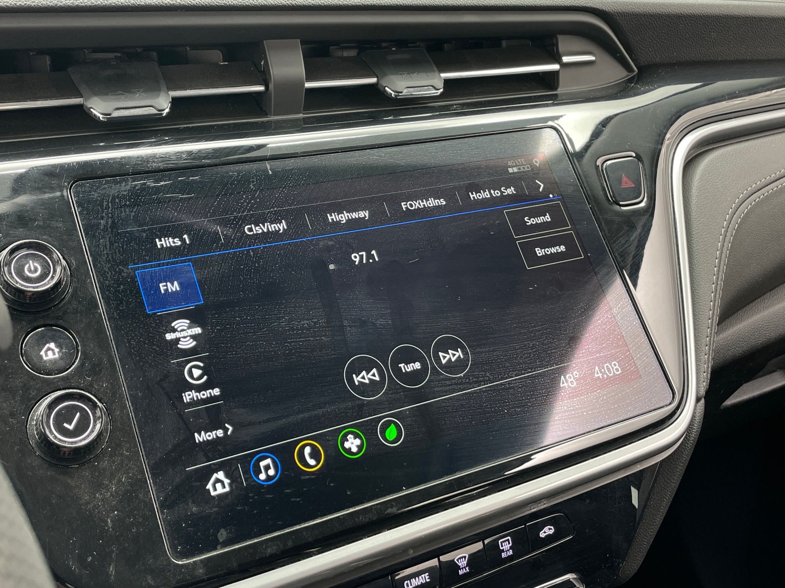 Thumbnail: 2023 Chevrolet Bolt EUV - 4