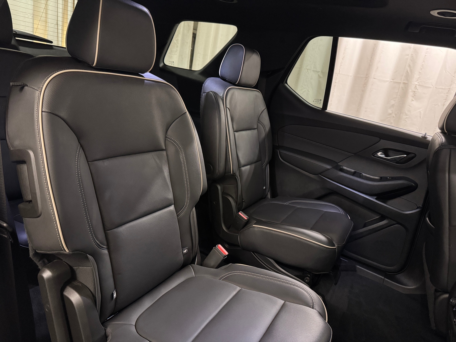 Thumbnail: 2022 Chevrolet Traverse - 5